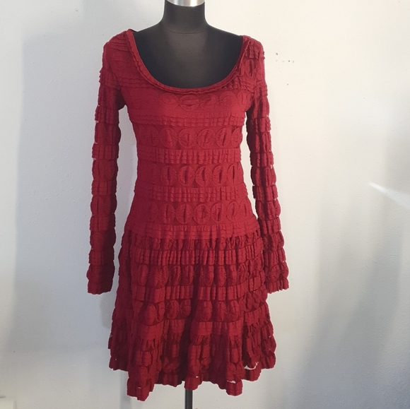 Sophie Max Lace Dress - Picture 3 of 9